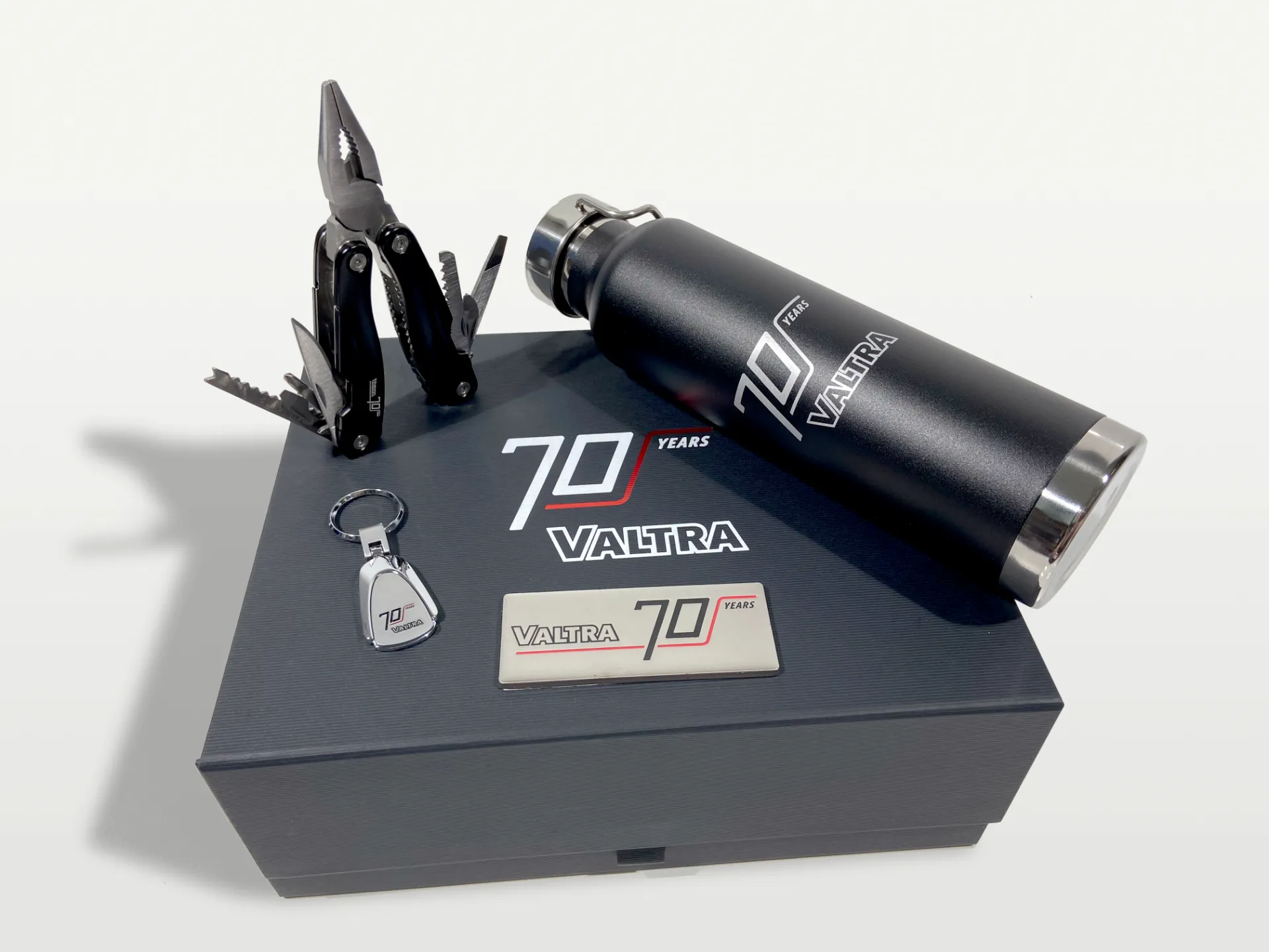 Valtra exclusive 70th anniversary gift set