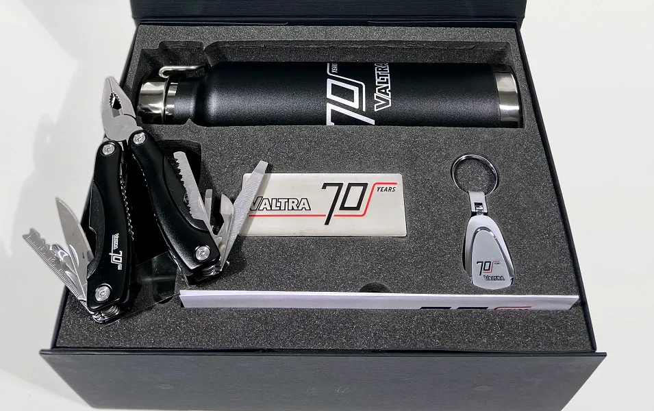 Valtra Inside Branded Box