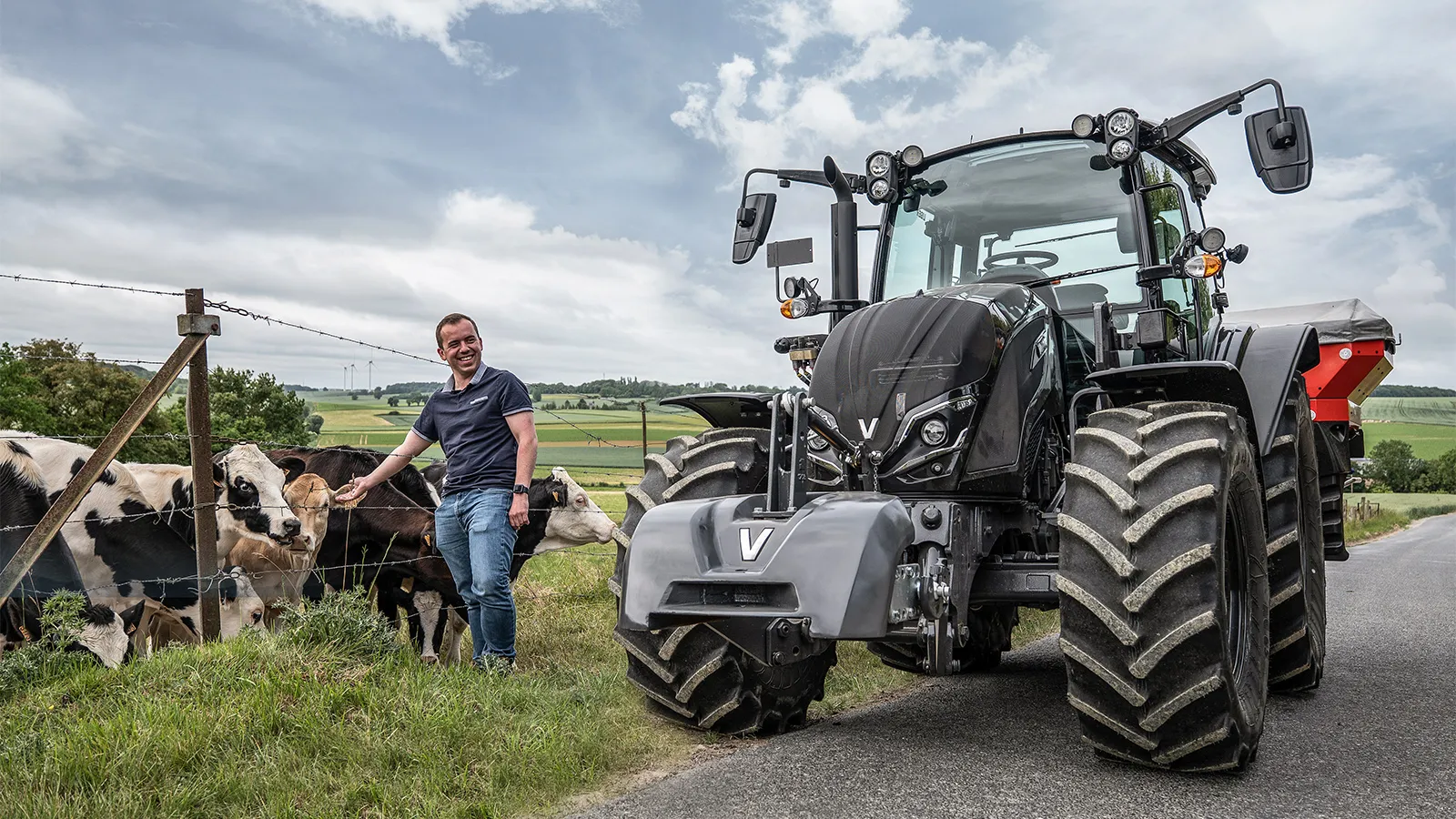 valtra-a-series-tractors-75-10-115-hp-1600x900